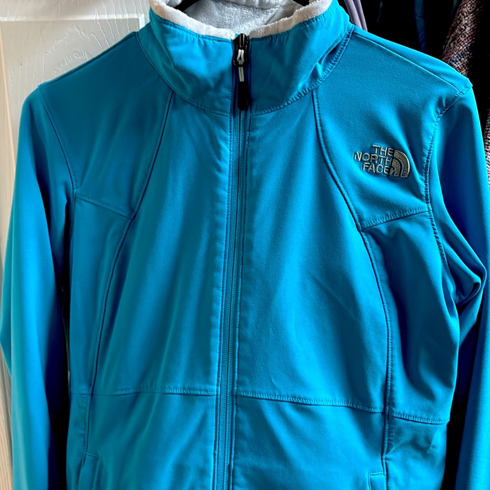 Women north face small teal zip up furry inside missing zipper on one pocket